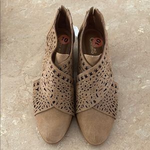 Ankle booties